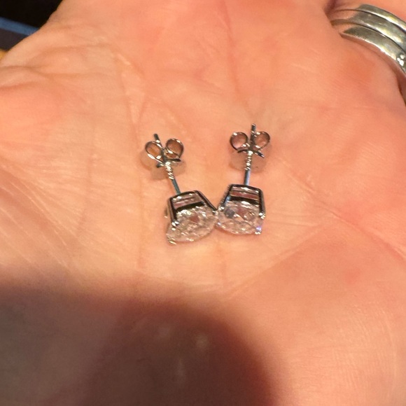 #147 3 ctw cushion cut Moissanite stud earrings - Picture 3 of 4